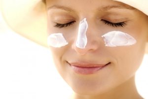 sun-cream-age-spot-prevention