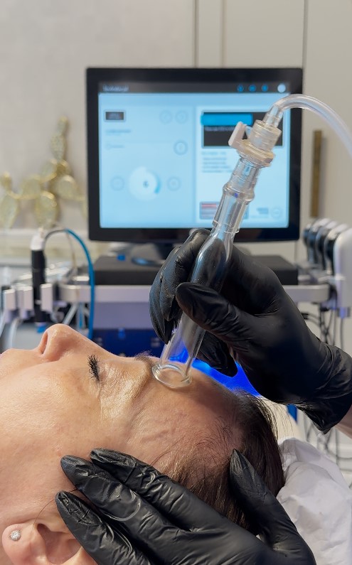 Hydrafacial Facial