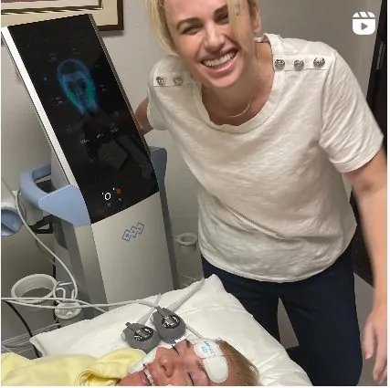 Rebel Wilson Emface 2