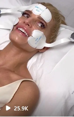 jessica simpson enjoying emface